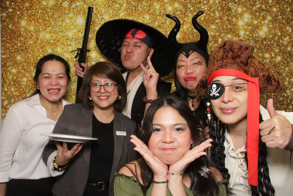 Wedding guests with custom photo templates from PartyBooth UAE